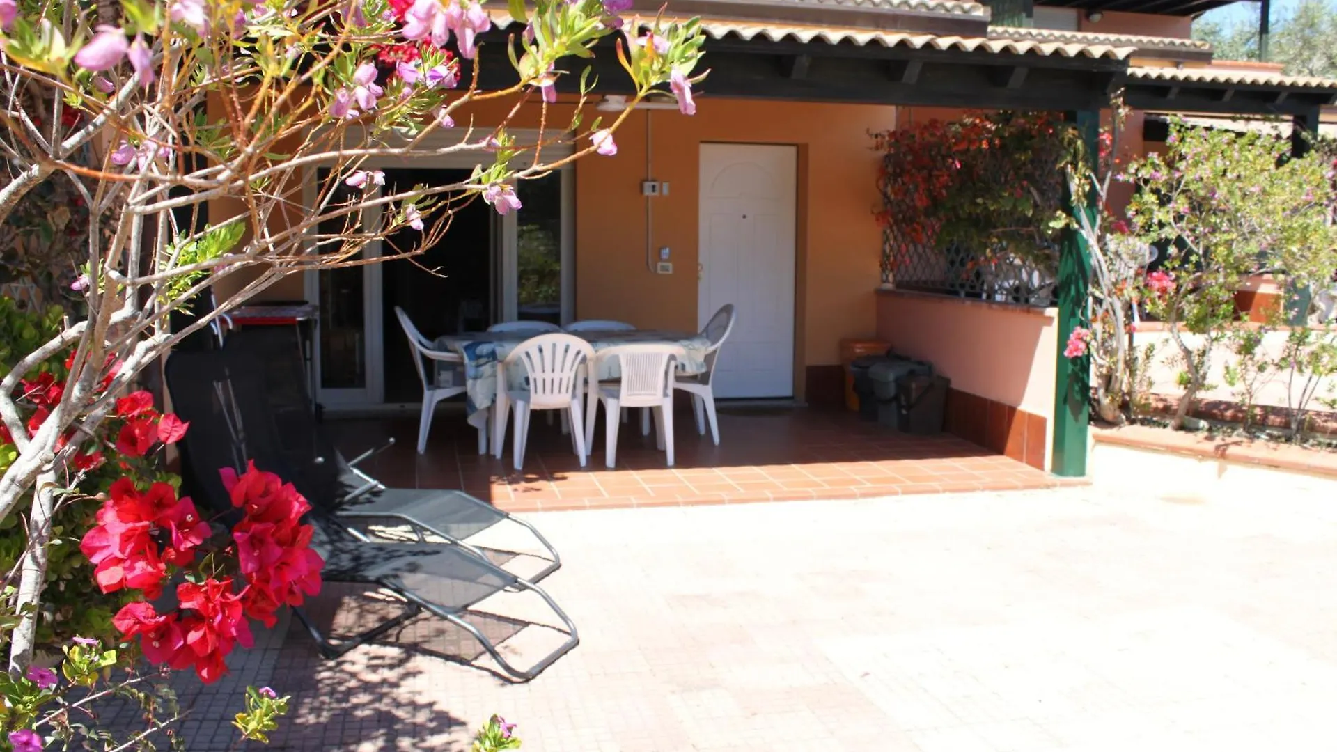 Arbatax Le Terrazze Sul Mare Aparthotel